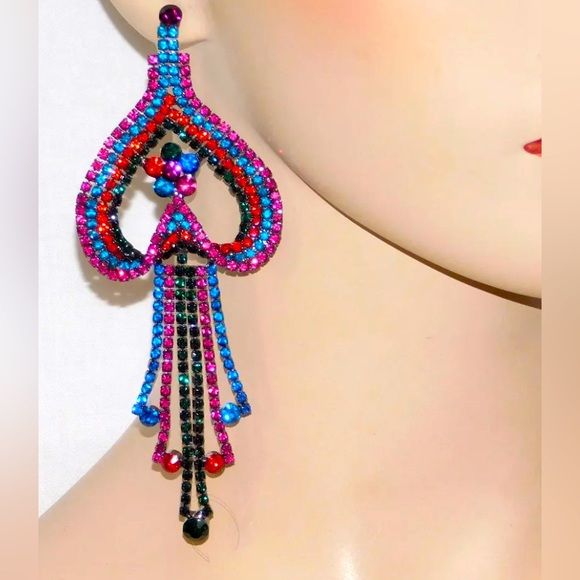 Long Pageant prom Earrings pierced - Picture 1 of 1